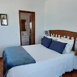 Pequena Baleia Bed & Breakfast 3*