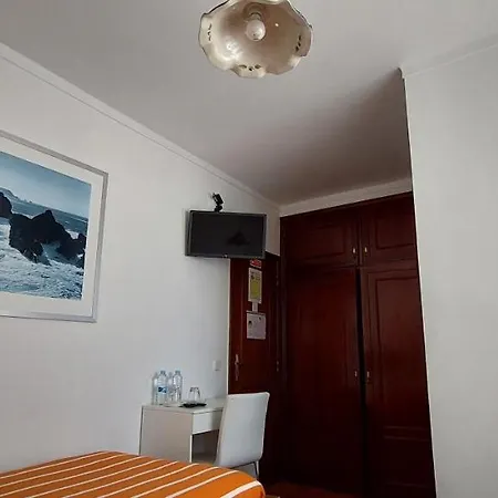 Pequena Baleia Bed & Breakfast *
