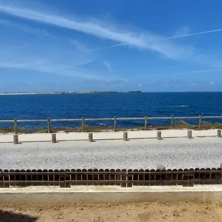 Bed & Breakfast Pequena Baleia 3*