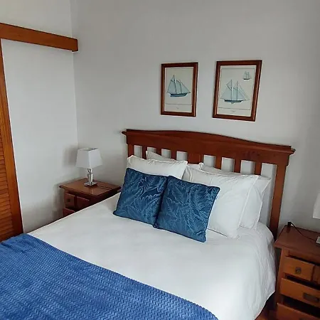 Pequena Baleia Bed & Breakfast *