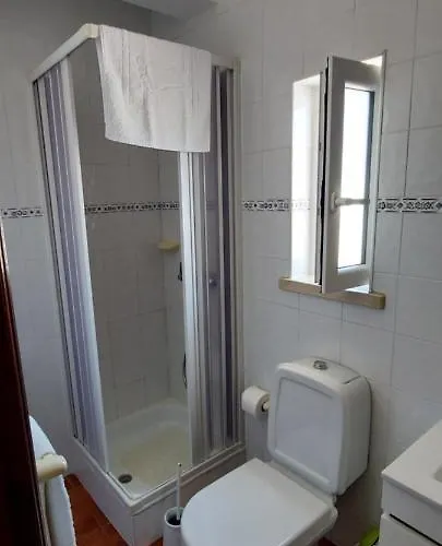 Pequena Baleia 3* Ferrel (Leiria)