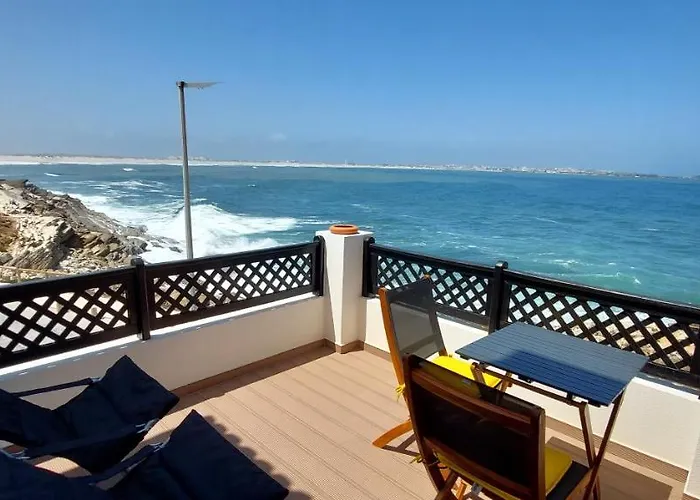 Pequena Baleia 3* Ferrel (Leiria)