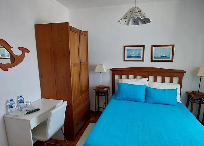 Pequena Baleia Nocleg ze śniadaniem Ferrel (Leiria)