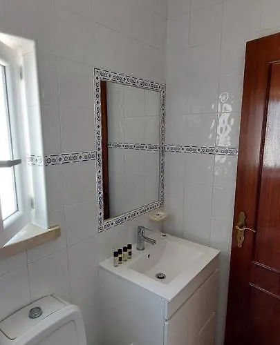 Oda ve Kahvaltı Pequena Baleia Ferrel (Leiria)